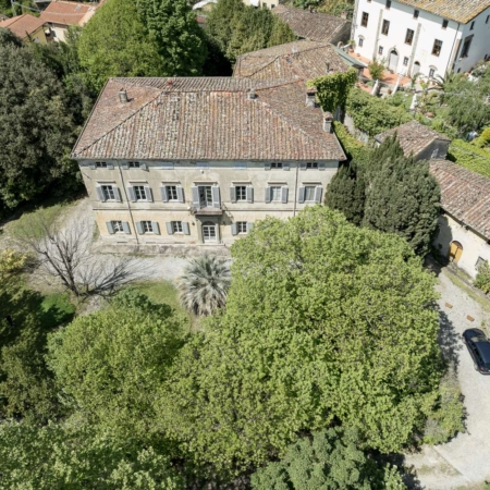 Hausrundgang/ Tour/ Tour della casa