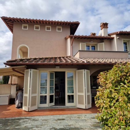 Hausrundgang/ Tour/ Tour della casa