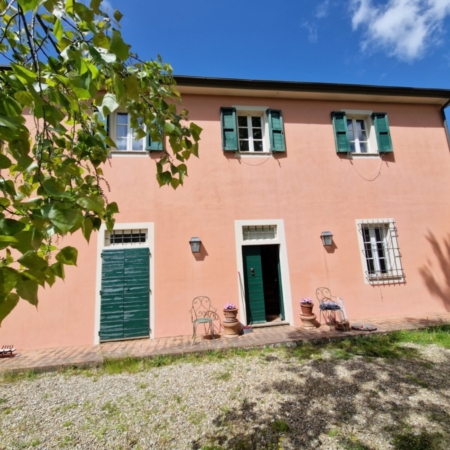 Hausrundgang/ Tour/ Tour della casa