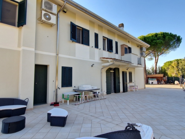 Moderne Landvilla bei Lari, Casciana Terme, Chianni