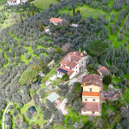 Hausrundgang/ Tour/ Tour della casa