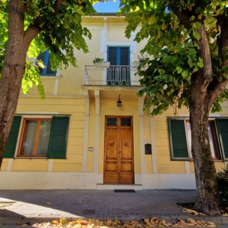 Hausrundgang/ Tour/ Tour della casa